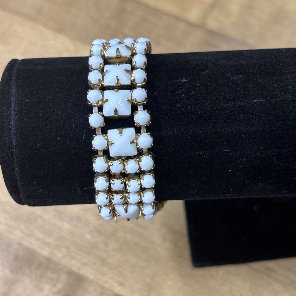 Vintage Kramer Style Milk Glass Bracelet Art Deco White Gold Tone Statement